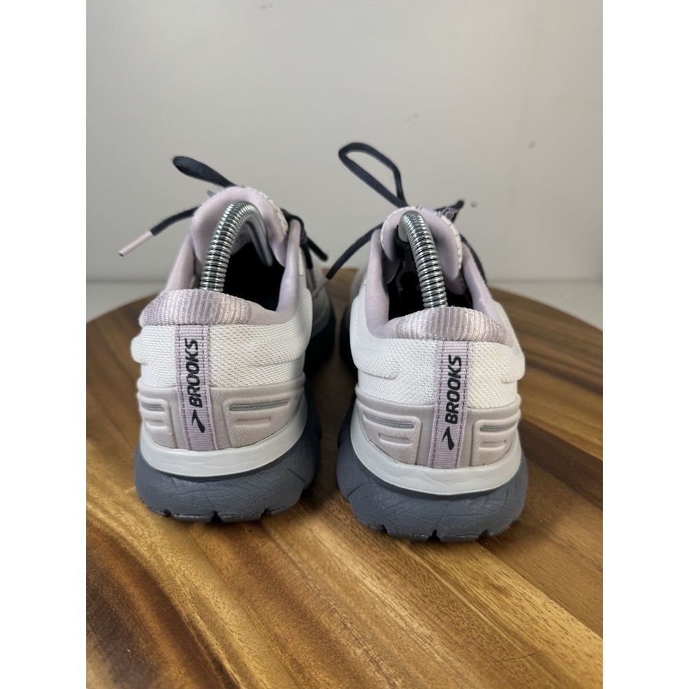 Brooks Women's Athletic Shoes in Light Pink and Gray - Picture 4 of 10